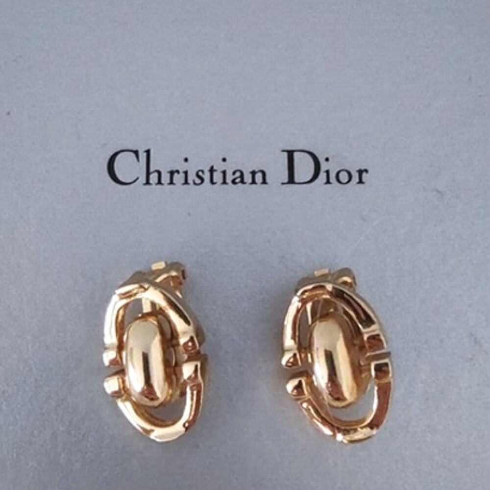 Dior vintage goldtone oval clip on earrings EUC